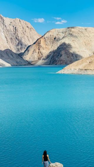 10D9N • Tianshan Mysterious Grand Canyon + Kashgar Ancient City + Bandir Blue Lake + Pamir Plateau + Panlong Ancient Road + Taklamakan Desert - Autumn Limited Edition · Golden Poplar Season