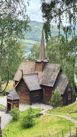 5D4N • Norway: Fjord Tour + Bryggen + Mount Floyen + Flam Mountain Railway + Naeroyfjord Cruise