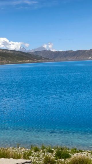 11D10N • 11-day group tour of Lhasa, Nyingchi and Shigatse, covering Potala Palace, Jokhang Temple, Sera Monastery, Yamdrok Lake, Everest Base Camp,  and Tashilhunpo Monastery