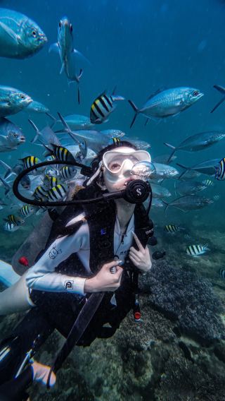 4D3N • Limited Summer Exclusive Getaway: Sanya, Lingshui & Baoting Explore three charming cities in southern Hainan: Nanshan, Binglang Valley and Yanoda.