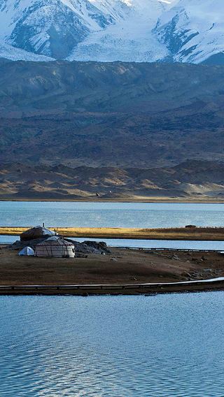 10D9N • Xinjiang + Sayram Lake + Nalati Scenic Area + Duku Highway + Southern Xinjiang + Kashgar City + Pamir Plateau