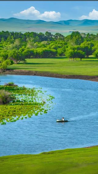 7D6N • Inner Mongolia Hohhot + Wulanhada Volcano Geopark + Huitengxile Grassland + Whistling Dune Bay + the Mausoleum of Genghis Khan Scenic Area