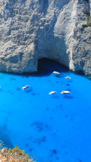 8D7N • Chasing sunlight across the Aegean - wander the ancient charm of Athens Acropolis, embrace Santorini sunsets and turquoise coves of Zakynthos