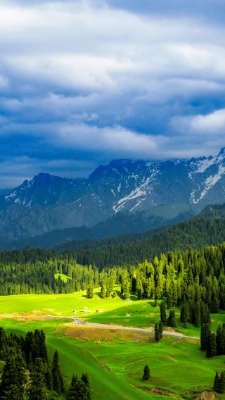 6日5晚 • 新疆烏魯木齊＋北疆，伊犁深度遊，如臨世外桃源，感受草原風光
