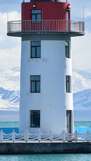 8天7晚 • 青海湖＋鳴沙山月牙泉＋莫高窟＋茶卡鹽湖＋張掖 金秋限定避開尖峰早訂「野奢＆孤獨星際飯店＋莫高窟＋無人機空拍＋滿6人升級9座1＋1」