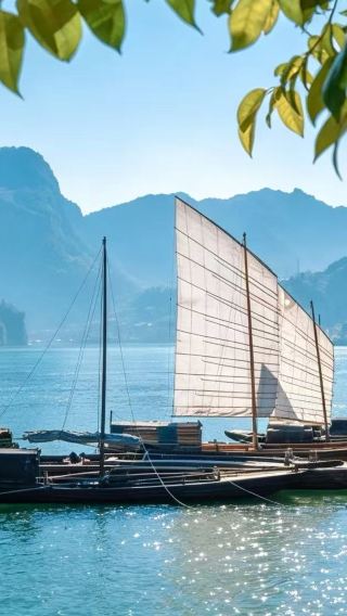 3D2N • Yichang + Three Gorges Grand Waterfall + Tribe of the Three Gorges + The Three Gorges Dam Tourism Area