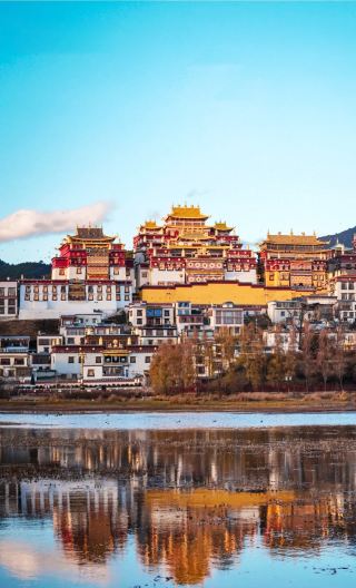 8D7N • The best of Yunnan & premium small group of 8 for international travelers with an English-speaking guide: Erhai Lake, Lijiang, Yulong Snow Mountain & Shangri-La