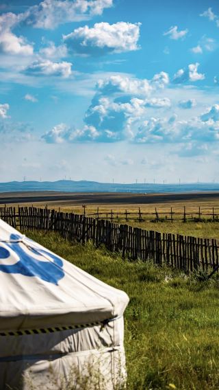 5D4N • Inner Mongolia + grasslands, ride camels, and chase the wind in the desert. A 4-day relaxing escape to Inner Mongolia: