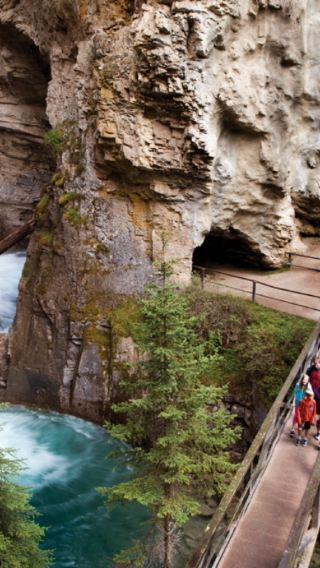 2D1N • Banff + Calgary