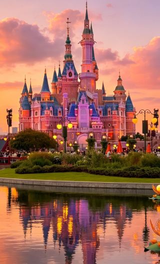 5D4N • Hong Kong + Macau · Click to customize your free itinerary - Receive complimentary Victoria Harbour Night Cruise tickets.