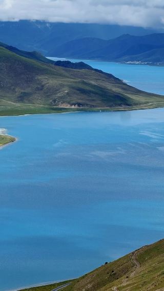 11D10N • 11-day group tour of Lhasa, Nyingchi and Shigatse, covering Potala Palace, Jokhang Temple, Sera Monastery, Yamdrok Lake, Everest Base Camp,  and Tashilhunpo Monastery