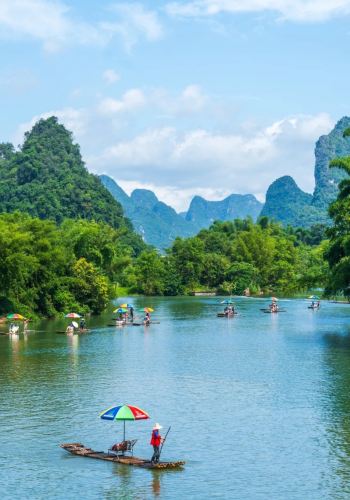 6D5N • Family Package: Tips Included,Leisure hike in Longji Rice Terraces, visit to Fubo Hill, photo stops at Guilin iconic landmarks, and Li River cruise over Xingping section