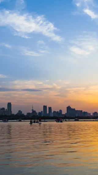 5天4晚 • 南京＋揚州＋無錫 暢遊瘦西湖＆個園 9 人 VIP 小團，全程 5 鑽飯店，品早茶，觀千秋粉黛傳統表演，24 小時送站