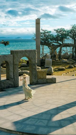 5天4晚 • 三亞陵水保亭：朝拜108米海上觀音＋非遺千年古村落·黎苗族＋綠野秘境呀諾達＋邂逅分界洲玻璃海·疍家博物館沉浸式體驗·海上吉普賽