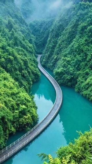 6D5N • Enshi + Yichang + Hefeng Pingshan Tourist Area + Enshi Grand Canyon + The Three Gorges Dam Tourism Area