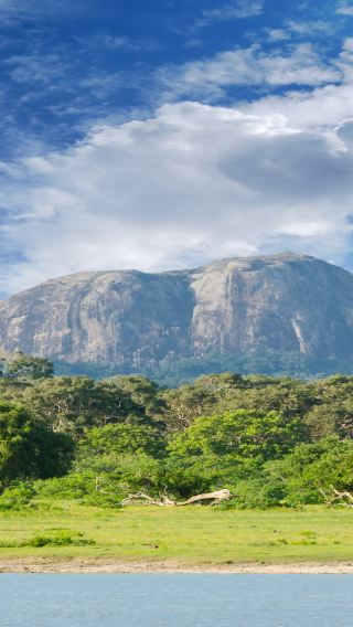 8D7N • Pure sightseeing, no shopping + 5-diamond hotels throughout + 2 consecutive nights at a beachfront pool hotel + Yala National Park Safari + Galle Fort + Sigiriya Lion Rock + Hill Country & Coastal Train Rides + Kandy Cultural Dance Show