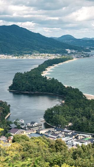 6D5N • Spring Summer Kansai Escape: Riverside Shrine Stroll Experience + Downtown Osaka Kyoto Accommodation + Shinsaibashi Shopping Landmarks + USJ Fun Highlight