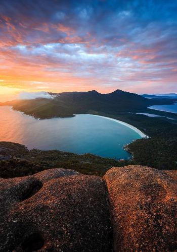 3D2N • Australia + Tasmania + Bruny Island + Wineglass Bay with Aurora Experience