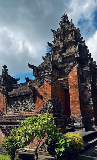 2D1N • Indonesia: Bali + Ubud: Tohpati Village + Celuk Village + Mount Batur + Taman Ayun Temple + Banyumala Twin Waterfall + Tegallalang Rice Terrace