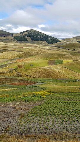 5D4N • Quito to Cuenca 4 or 5-Day Tour with Cotopaxi, Quilotoa, Baños and Chimborazo