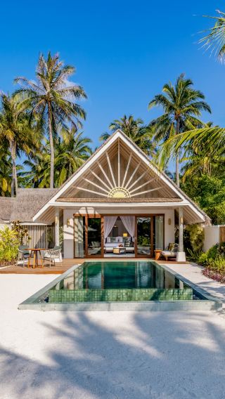5天4晚 • 馬爾代夫芮吉麗島Rah Gili 2晚beach pool villa+2晚water pool villa with slide （ 快艇接送 /包含早晚餐 +餐廳可選 +免費minibar）