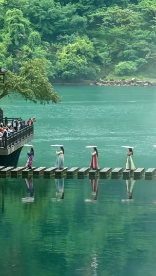 5天4晚 • 武漢＋兩壩一峽＋三峽人家＋黄鹤楼＋湖北省博物馆「省博2H精講」一單一團＆獨立用車｜入住4鑽酒店「行程可調」
