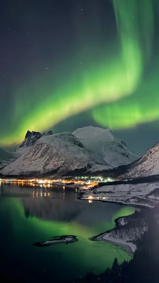 8D7N • Customize your trip: In-depth Norway & Finland Tour: Oslo, Kirkenes + Saariselkä, Helsinki+Aurora glass igloo viewing, Santa Claus Village, Arctic train & husky sled rides