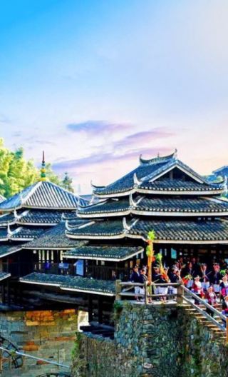 5D4N • Colorful Guilin highlights tour: Li River + Reed Flute Cave + Elephant Trunk Hill + Ten-Mile Gallery + Two Rivers and Four Lakes + Longji Terraces + Huangluo Yaozhai + Dongtian Palace Scenic Area