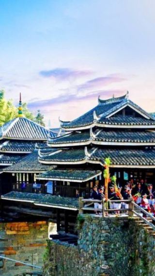 5D4N • Colorful Guilin highlights tour: Li River + Reed Flute Cave + Elephant Trunk Hill + Ten-Mile Gallery + Two Rivers and Four Lakes + Longji Terraces + Huangluo Yaozhai + Dongtian Palace Scenic Area