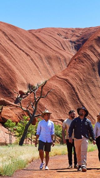 4D3N • Uluru + Kata Tjuta / Mount Olga + Walpa Gorge + Kings Canyon Carpark