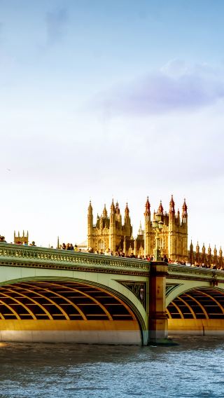 6D5N • United Kingdom