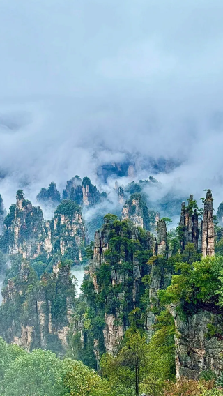 6D5N • Zhangjiajie National Forest Park, Tianmen Mountain,  Glass Bridge, Furong Town, Phoenix Ancient City, In Furong Town, Phoenix stays one night each
