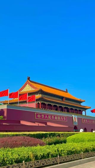 5D4N • Pure play, no shopping, high-quality small group of 9 people. Stay at Manxin Beijing & Zhongle Hotel. 24-hour airport pick-up and drop-off service. Enjoy Beijing to the Fullest