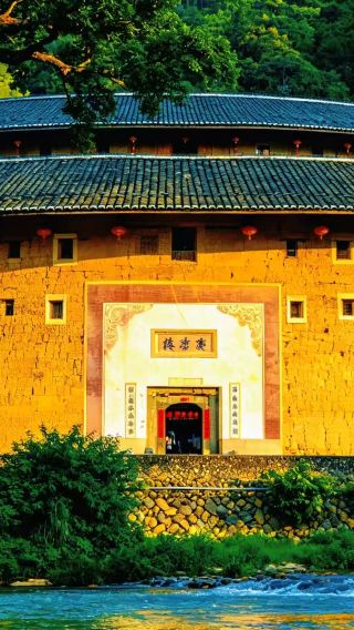 2D1N • Click ask & customize for adjustable itinerary - wander Gulangyu Island and discover centuries-old Hakka Tulou at Yunshuiyao