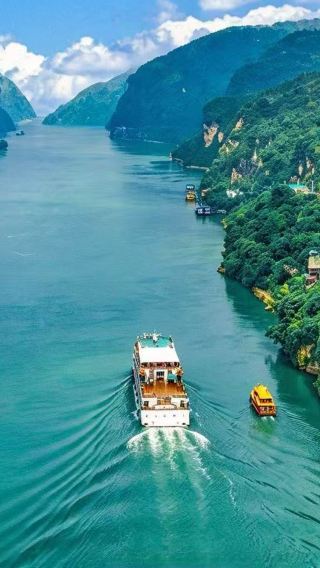 2D1N • Yellow Crane Tower + Yangtze River Three Gorges + The Three Gorges Dam Tourism Area