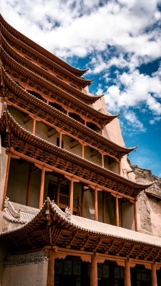 6天5晚 • 甘肅省蘭州市+張掖市+嘉峪關+敦煌+敦煌雅丹國家地質公園+玉門關6日5晚跟團遊