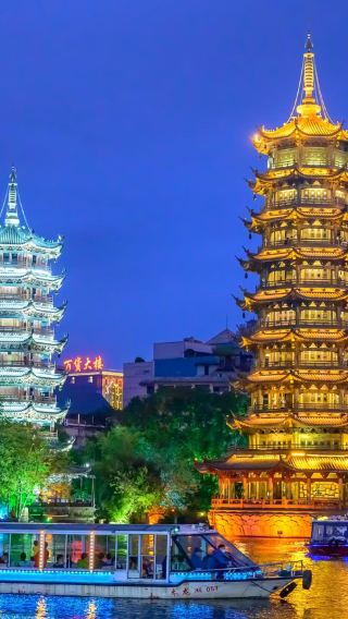 3D2N • Colorful Guilin highlights tour: Li River + West Street + Reed Flute Cave + Elephant Trunk Hill + Ten-Mile Gallery + Impression Sanjie Liu + Xiaoyao Tower + East-West Lane + Two Rivers and Four Lakes