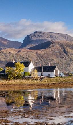 2D1N • Edinburgh: Eilean Donan, Loch Ness & Glenfinnan - 2 Day Tour