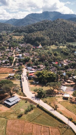 16D15N • Exclusive Thailand & Complete Laos