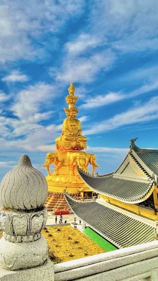 3D2N • Mt. Emei, Leshan Giant Buddha, Chengdu Panda Base & Sanxingdui: Custom private day tour with free SLM data SIM card: hotel reservation on request
