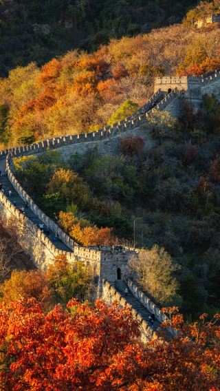 2D1N • Beijing autumn small-group tour · Lock in Hilton Garden Inn, an international brand within the 2nd Ring Road · approximately 320 sq. ft. · pickup and drop-off available within the 5th Ring Road