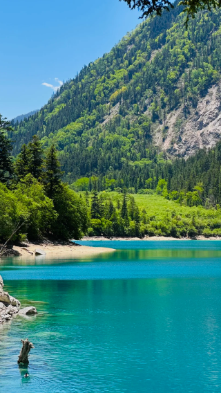 6D5N • Chengdu + Jiuzhaigou National Park + Huanglong National Scenic Area