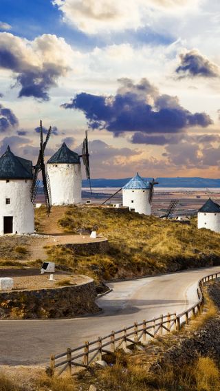 9D8N • Catalonia, the Levante region and Andalusia (excluding the Alhambra)