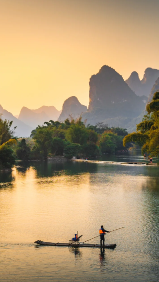 5D4N • Guilin + Yangshuo: Li River 3-star Cruise Xingping Section + Dongli Ancient Village + Yulong River Multi-Passenger Bamboo Rafting + Off-Road Jeep Adventure