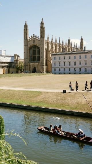 3D2N • United Kingdom + Cambridge + Seven Sisters Cliffs + Oxford + Windsor + London