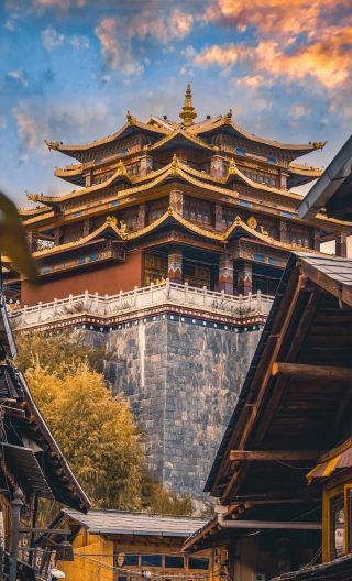 8D7N • No surcharge for Christmas. The best of Yunnan: Erhai Lake, Lijiang, Yulong Snow Mountain & Shangri-La, premium small group of 8 for international travelers with an English-speaking guide: 