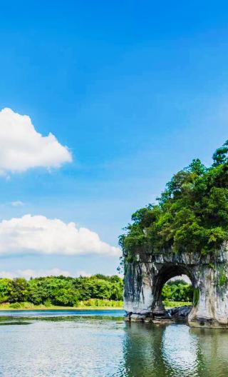 4日3晚 • 「夏日限定·咨詢享2成人CNY100優惠」香港西九龍高鐵往返｜升2晚香格里拉｜價值328千古情＋竹筏漂＋雙梯田大疆跟拍 航拍｜7正餐