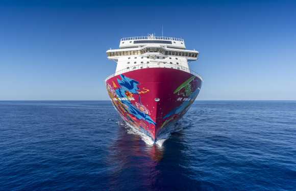 Genting Dream cruise - Dream Cruises