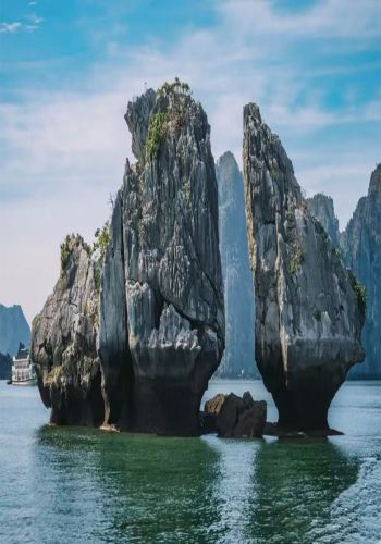 2D1N • Hanoi Ninh Binh City - includes private car, private guide, and customer service