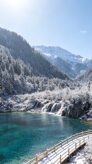 5D4N • Winter-wonderland Jiuzhaigou & Huanglong, professional guide service, spacious 3-seat layout per row during travel